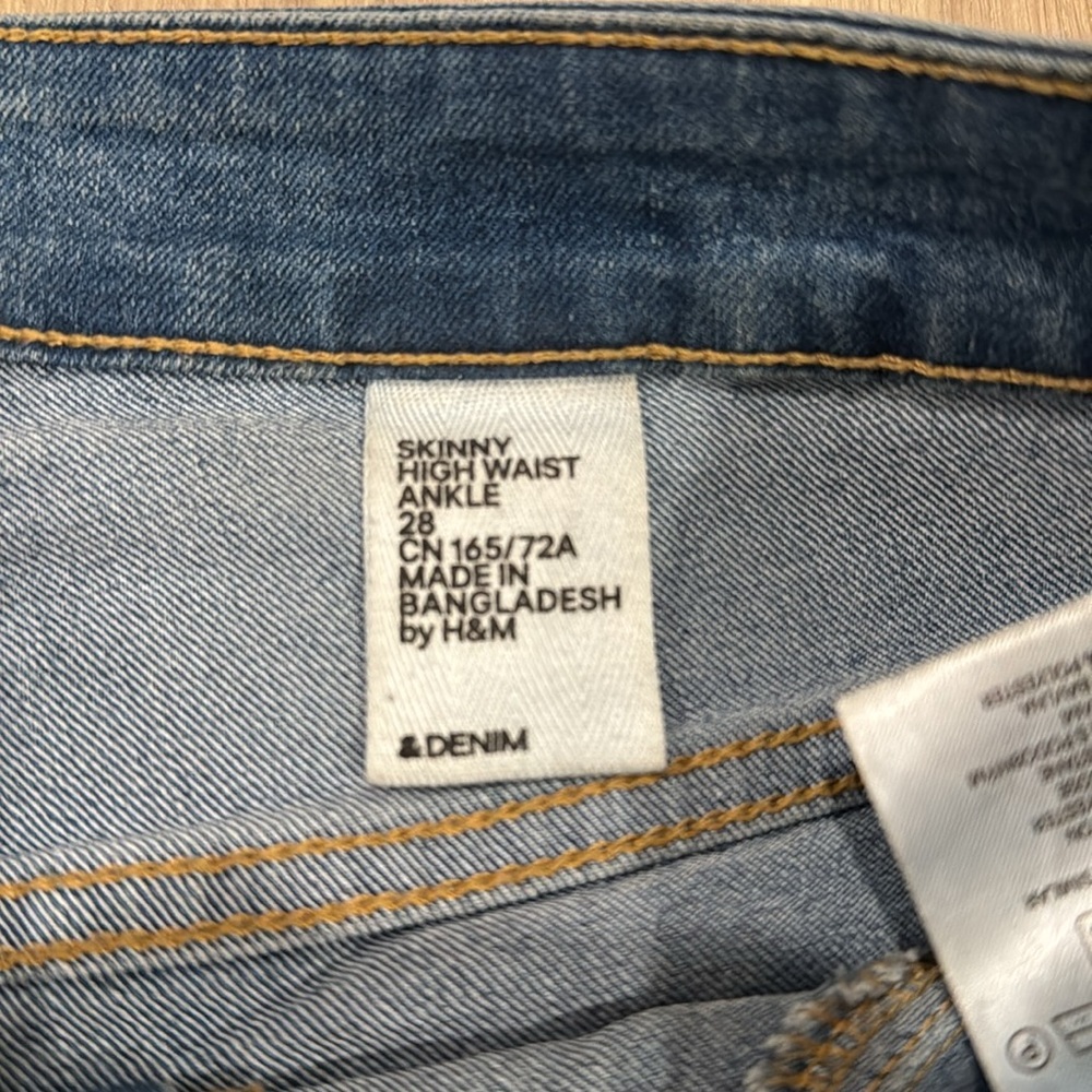 Jeans - Picture 6 of 7